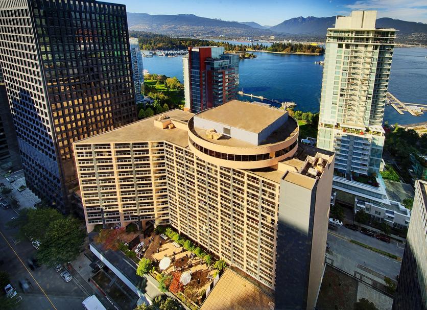 Pinnacle Harbourfront